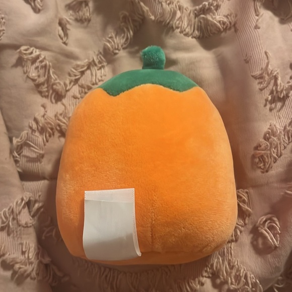 Pumpkin squishmellow - Picture 2 of 3